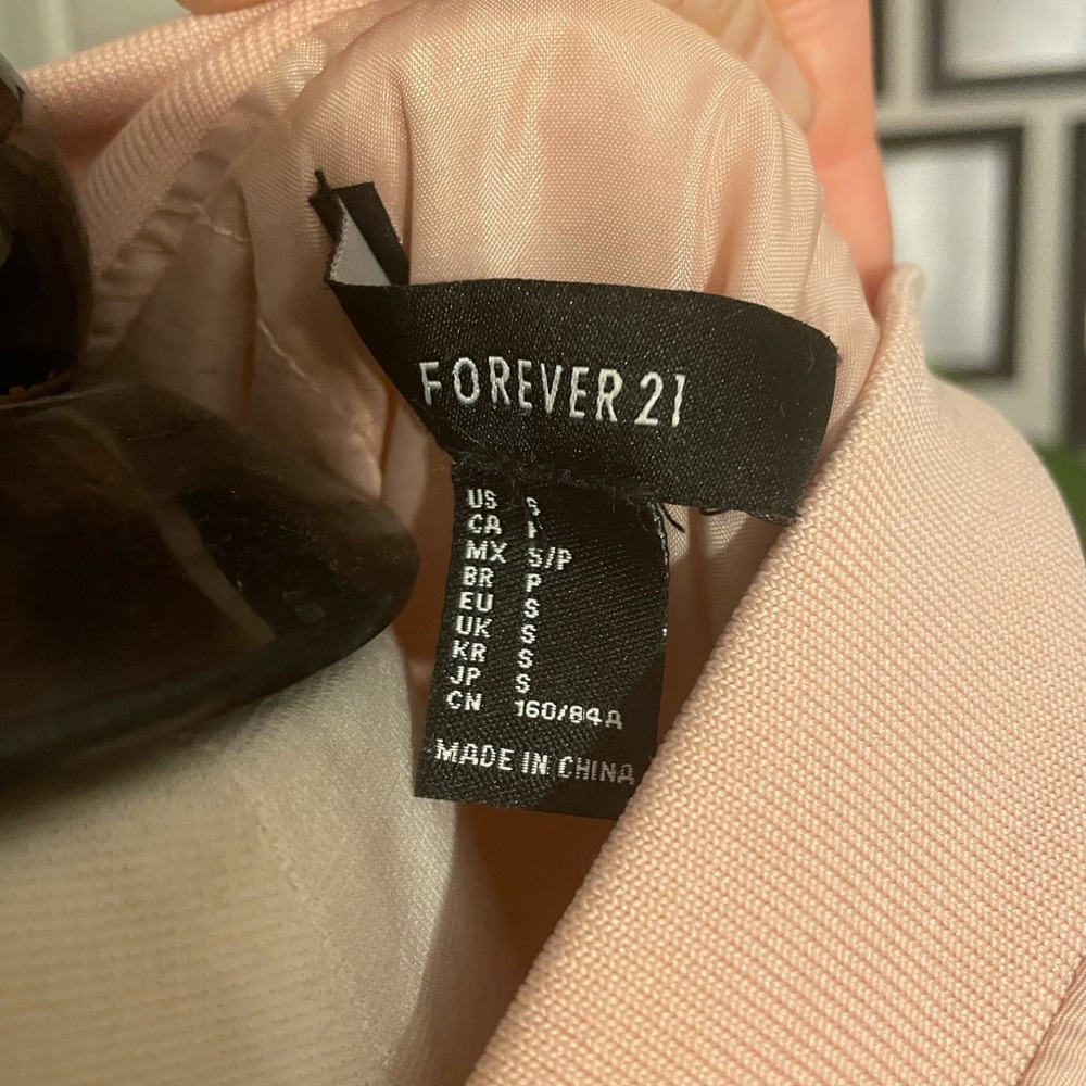 Light pink winter jacket - Picture 3 of 3